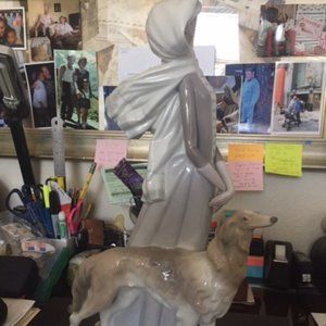 Spanish 1980 Lladro porcelan sculpture Lady walking a dog